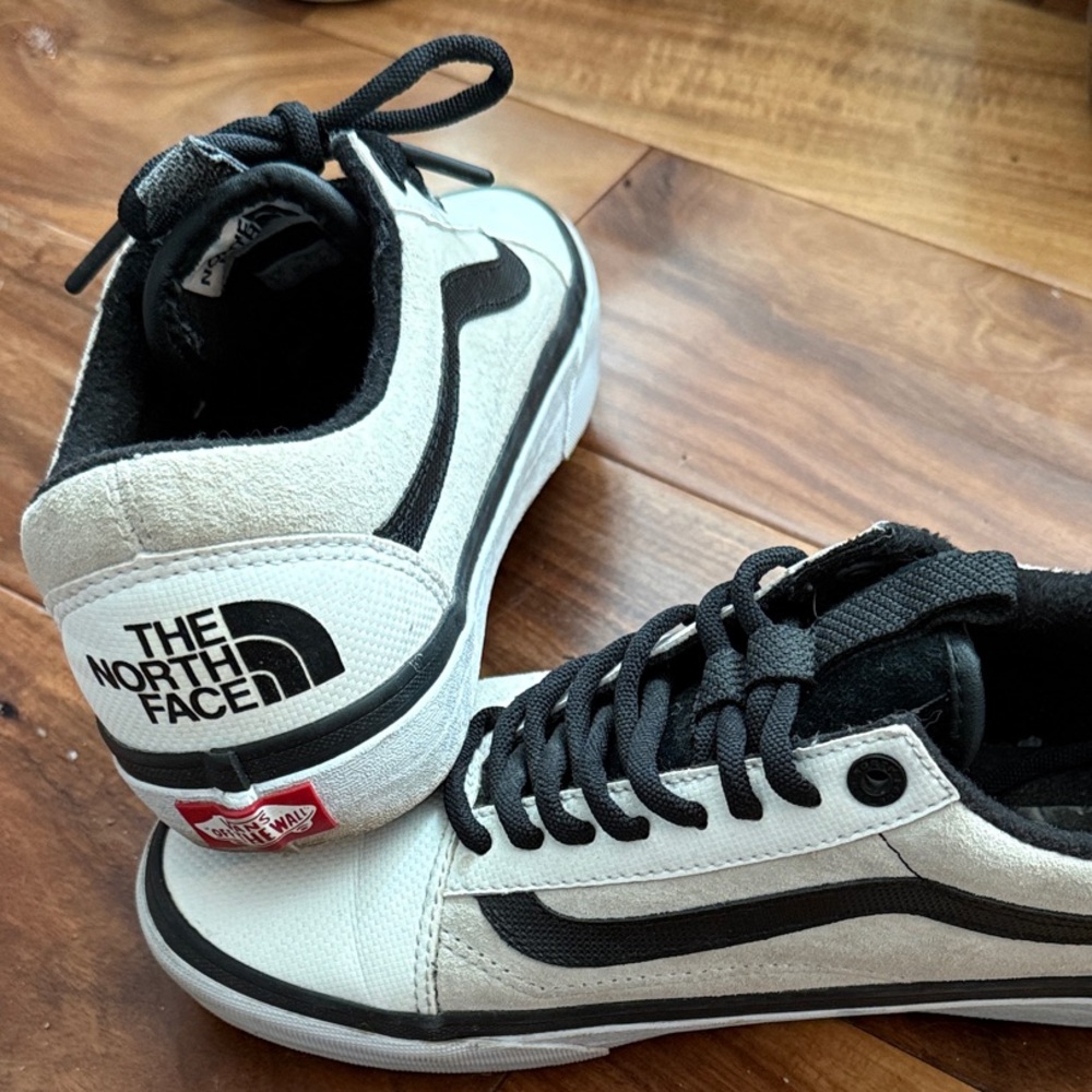 Vans X North Face Old Skool Black and White Sneakers. Unisex Men 6.5/Women 8
